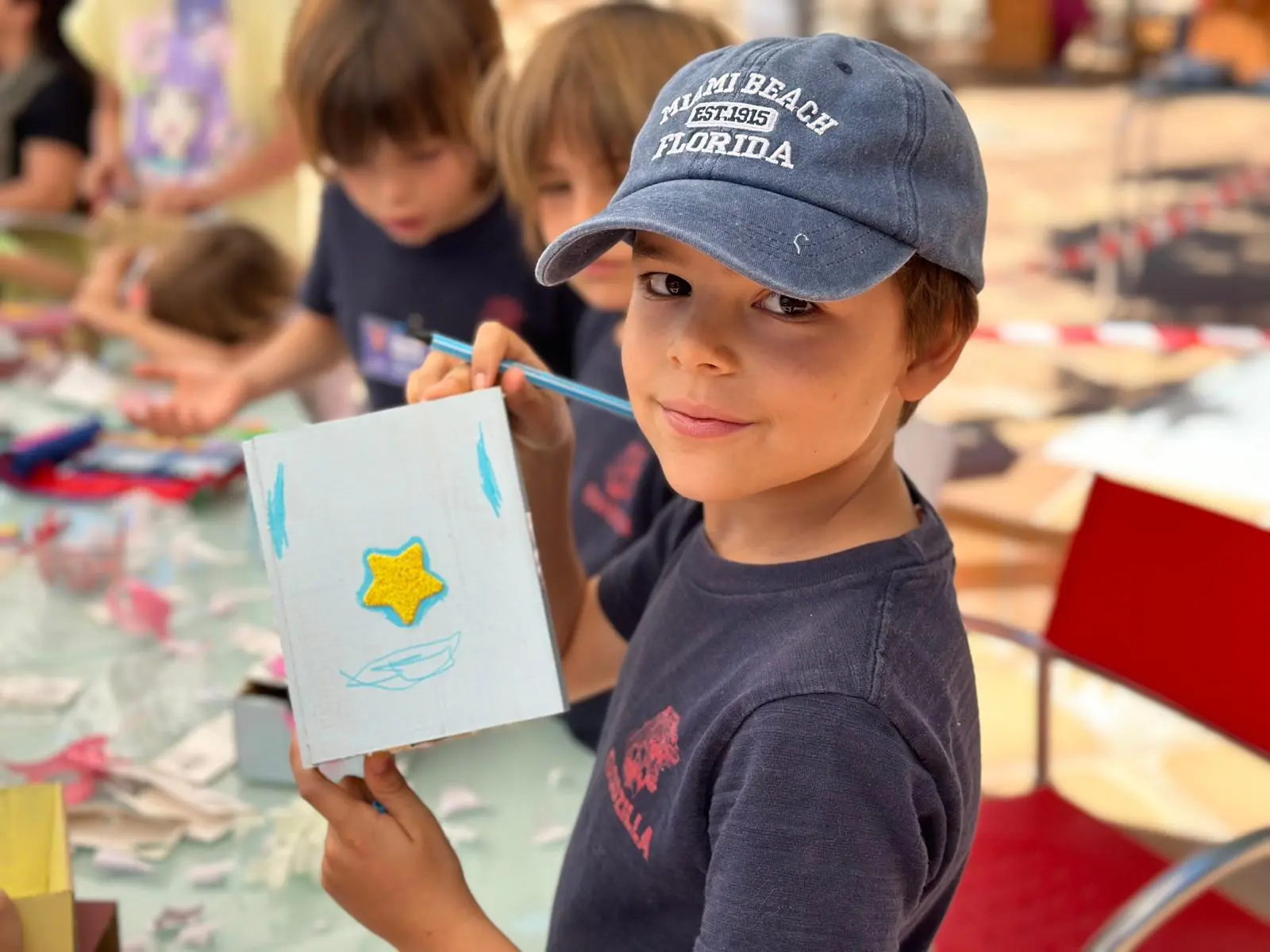 Clase de meditación niños en la sierra